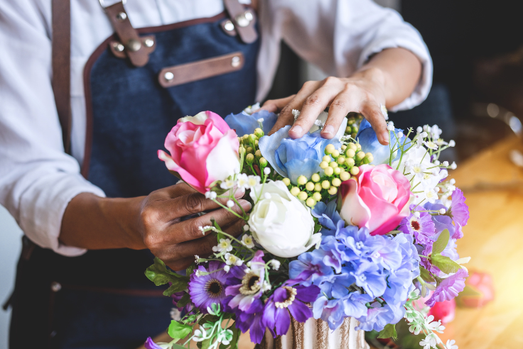 Franchises fleurs : comparez les réseaux et leurs coûts réels