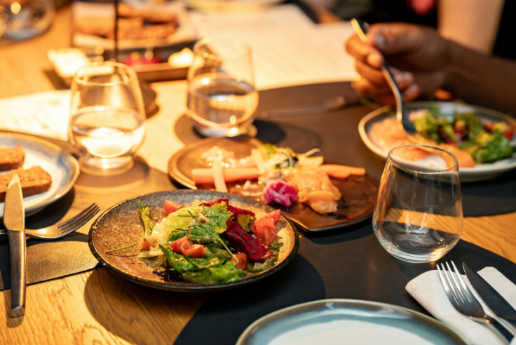 Franchises gastronomie : coûts d’entrée et CA par enseigne