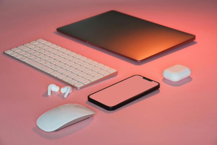 Franchises objets connectés et accessoires smartphone : hi-fi, reprise et budgets