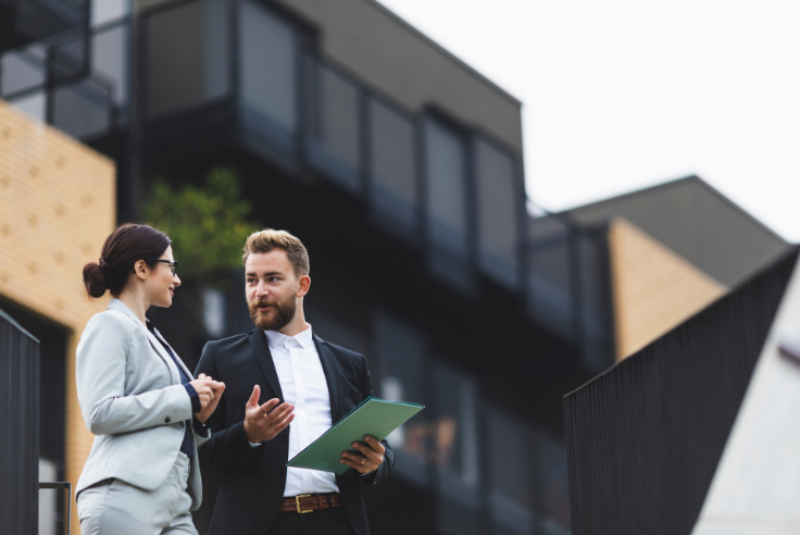 Franchises chasseurs immobiliers : tarifs, apport et réseaux à comparer