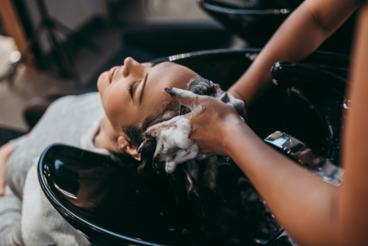 Franchises coiffure produits salons : concepts et apports clés