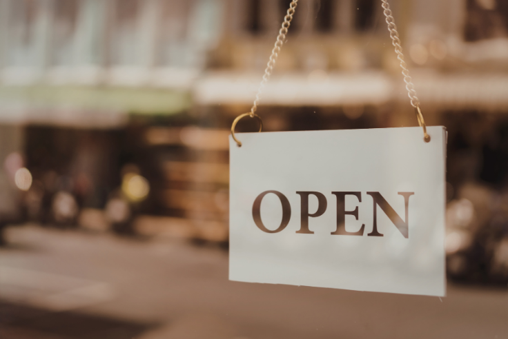 Franchises de magasin : coûts, rentabilité et enseignes en France